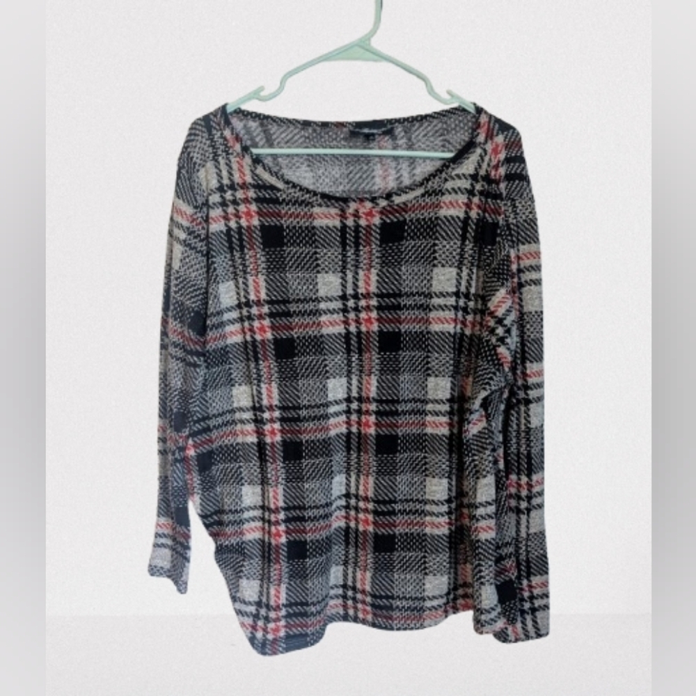 BOGO ANDREE BY UNIT Women's Black and Red Plaid Blouse- 2X